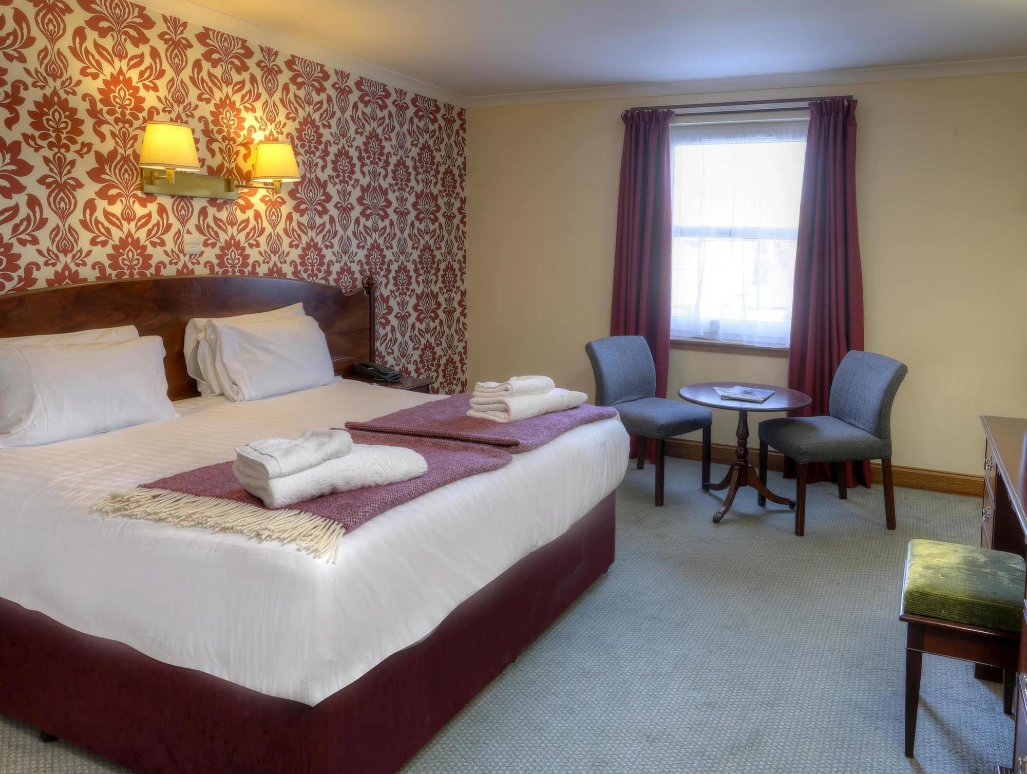 Best Western The Crianlarich Hotel Exterior foto